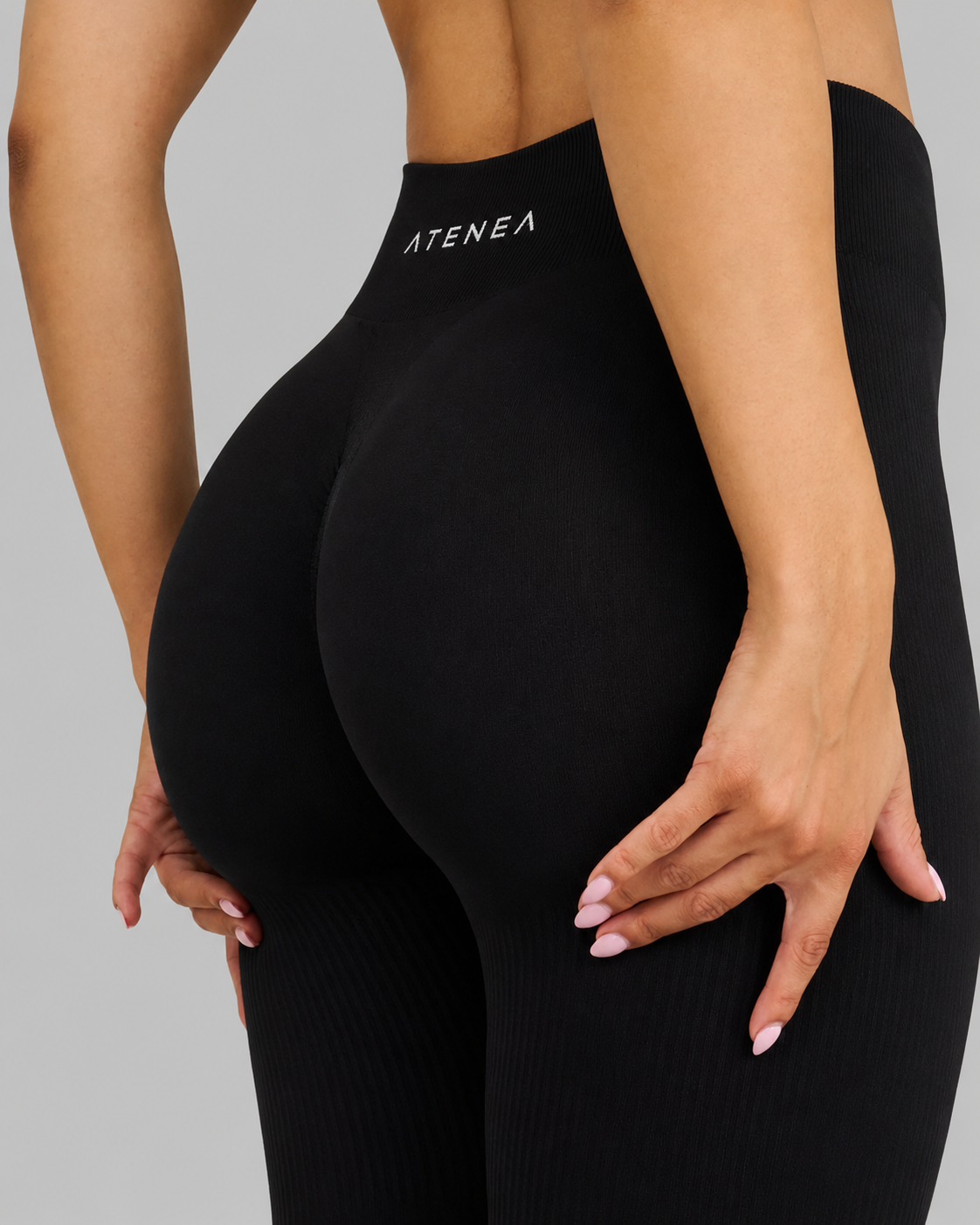 Atenea - Leggings sculpting de tiro medio con frunce - Negro