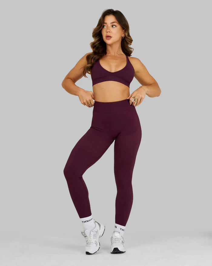 Atenea - Leggings sculpting de tiro medio con frunce - Ciruela Oscuro