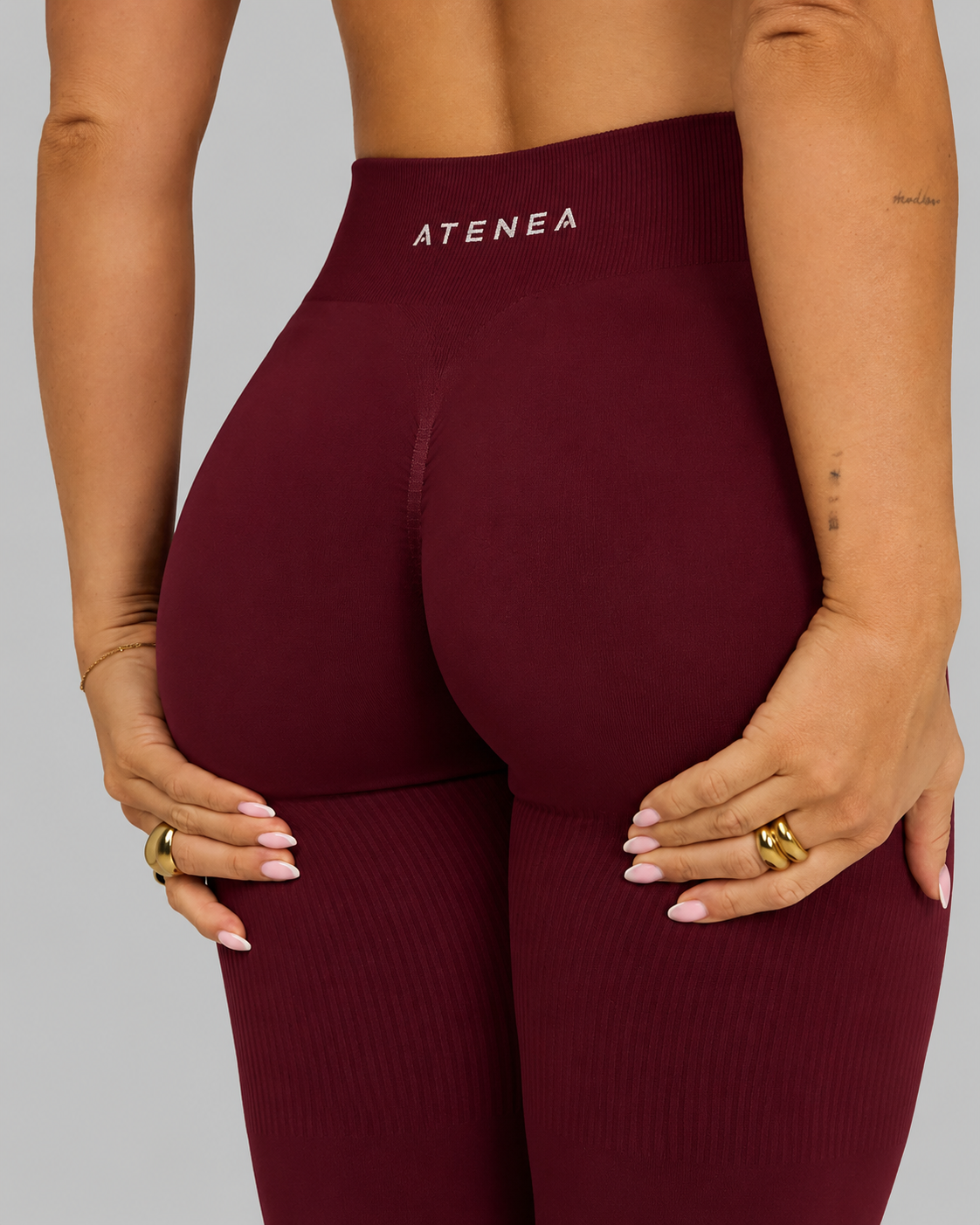 Atenea - Leggings sculpting de tiro medio con frunce - Vino Rojo