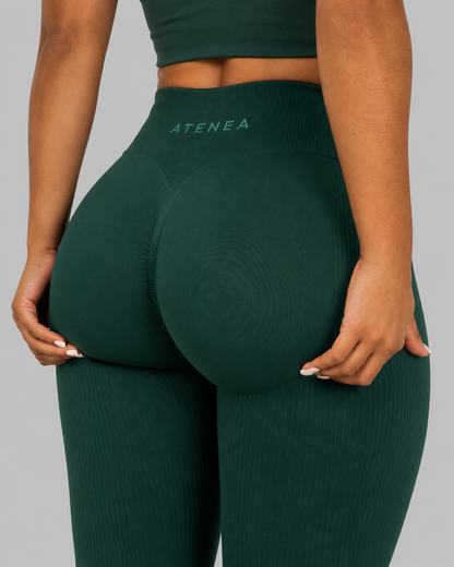 Atenea - Pantalón acampanado sculpting de tiro medio con frunce - Verde